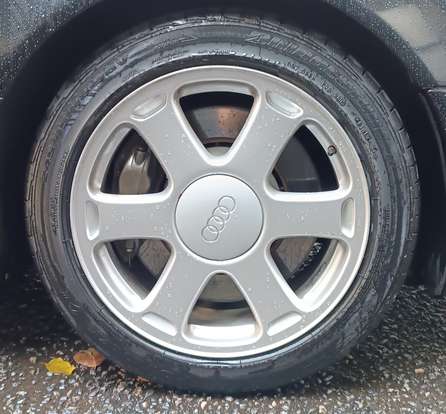 AUDI-S8-1997