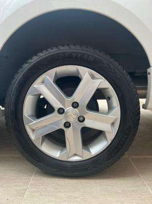 CHEVROLET-MONTANA-2014