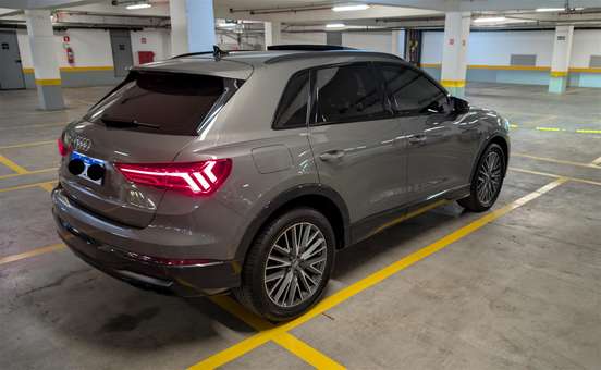 AUDI-Q3-2020
