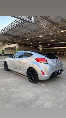 HYUNDAI-VELOSTER-2011