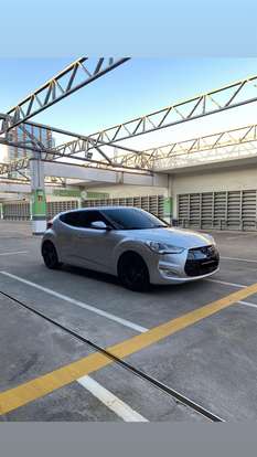 HYUNDAI-VELOSTER-2011