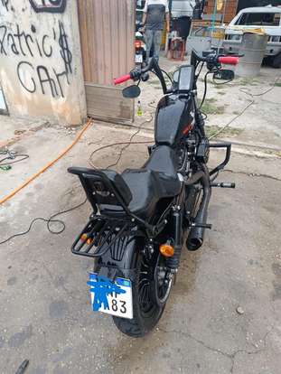 HARLEY-DAVIDSON-SPORTSTER IRON 883-2011