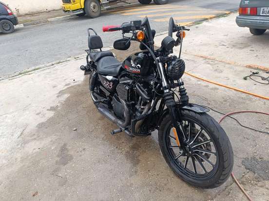 HARLEY-DAVIDSON-SPORTSTER IRON 883-2011