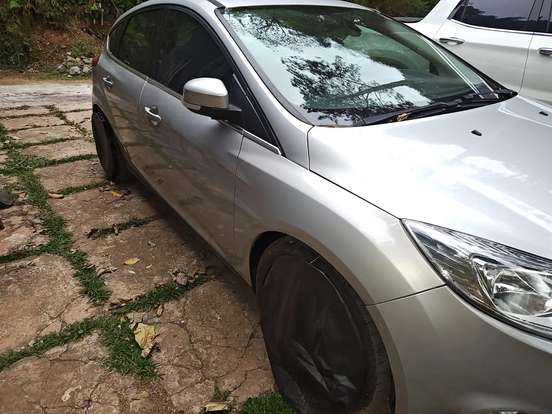 FORD-FOCUS-2014