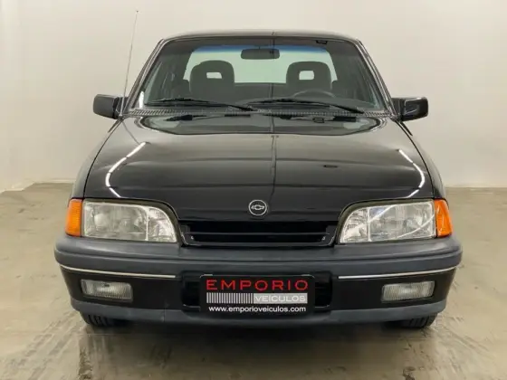 CHEVROLET MONZA 2.0 MPFI CLASSIC SE 8V GASOLINA 4P MANUAL