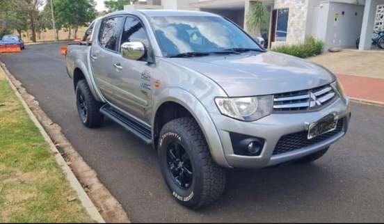 MITSUBISHI-L200 TRITON-3.5 HPE 4X4 CD V6 24V FLEX 4P AUTOMÁTICO MITSUBISHI-L200 TRITON-2011