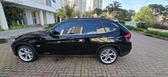 BMW-X1-2010