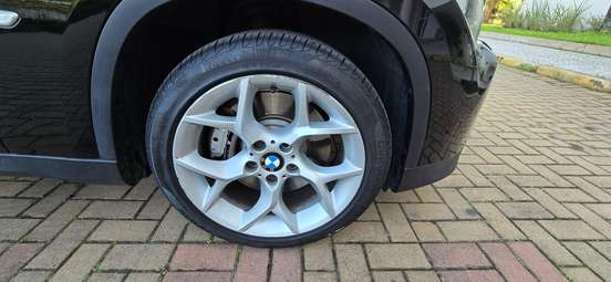 BMW-X1-2010