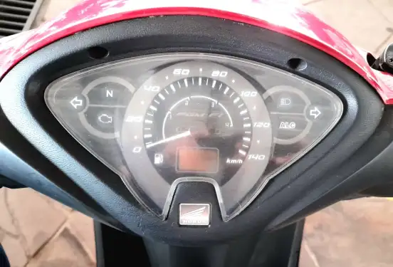 HONDA-BIZ 125 EX-2012