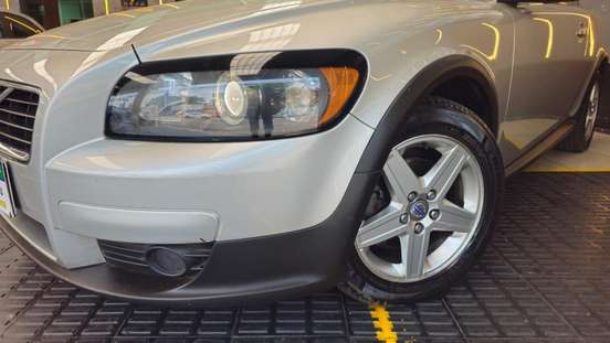 VOLVO-C30-2008