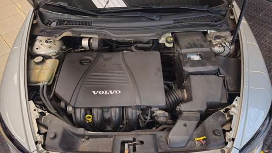 VOLVO-C30-2008