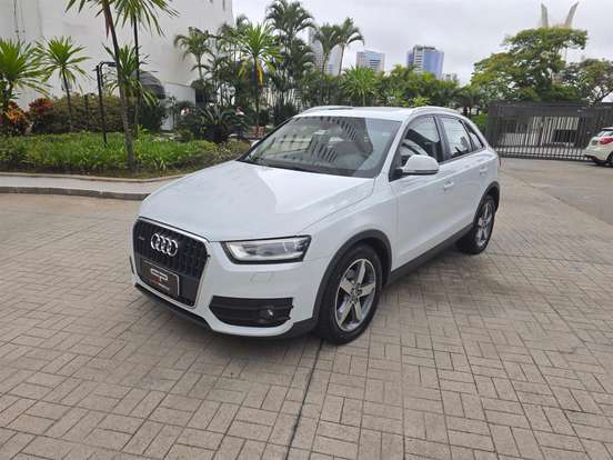 AUDI-Q3-2012