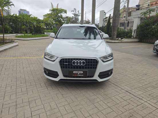 AUDI-Q3-2012