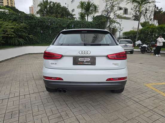 AUDI-Q3-2012