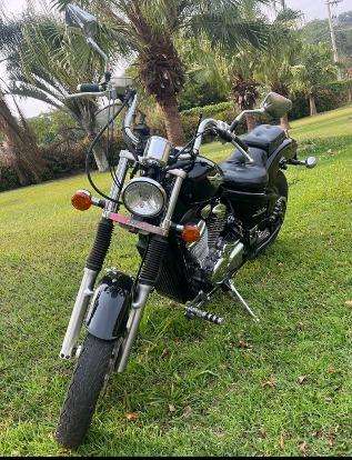 HONDA-SHADOW 600C VT-2004