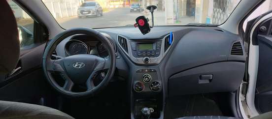 HYUNDAI-HB20-2015