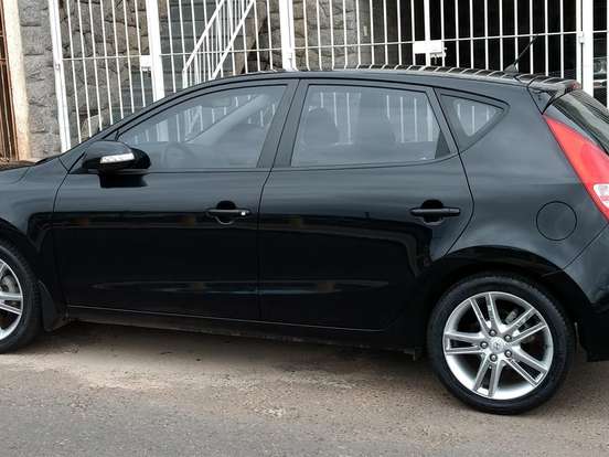 HYUNDAI-I30-2.0 MPFI GLS 16V GASOLINA 4P MANUAL HYUNDAI-I30-2011