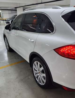 PORSCHE-CAYENNE-2013