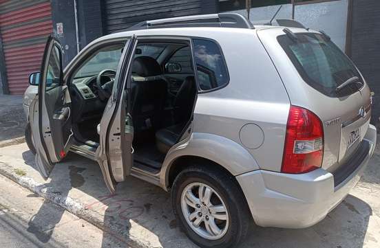 HYUNDAI-TUCSON-2008