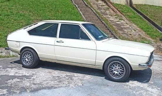 VOLKSWAGEN-PASSAT-1975