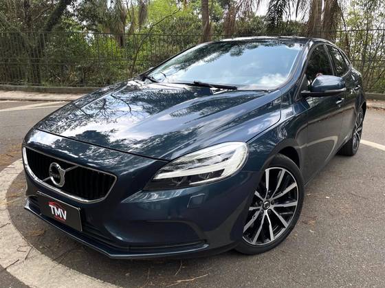 VOLVO V40 2.0 T4 MOMENTUM GASOLINA 4P AUTOMÁTICO
