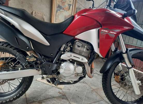 HONDA-XRE 300-2015