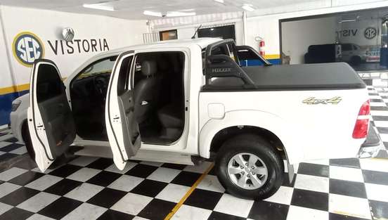 TOYOTA-HILUX-2.7 SRV 4X4 CD 16V FLEX 4P AUTOMÁTICO TOYOTA-HILUX-2015