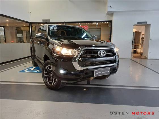 TOYOTA HILUX 2.8 D-4D TURBO DIESEL CD SRV 4X4 AUTOMÁTICO