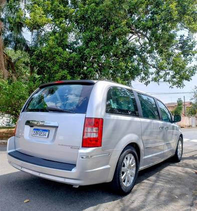 CHRYSLER TOWN & COUNTRY 3.8 LIMITED V6 12V GASOLINA 4P AUTOMÁTICO