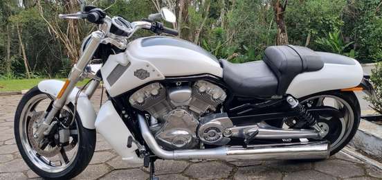 HARLEY-DAVIDSON-V-ROD MUSCLE-2013