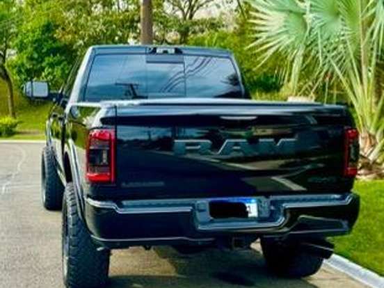 RAM-3500-6.7 I6 TURBO DIESEL LARAMIE NIGHT EDITION CD 4X4 AUTOMÁTICO RAM-3500-2022