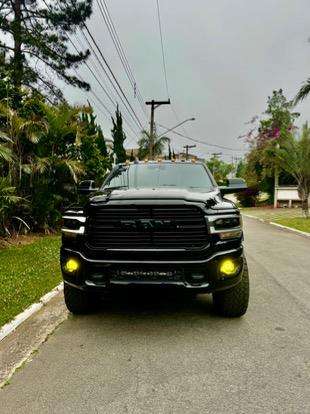 RAM-3500-6.7 I6 TURBO DIESEL LARAMIE NIGHT EDITION CD 4X4 AUTOMÁTICO RAM-3500-2022