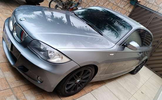 BMW-118i-2012