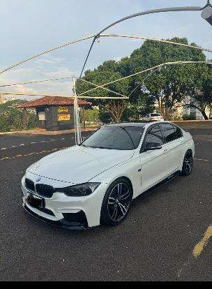 BMW-320i-2013