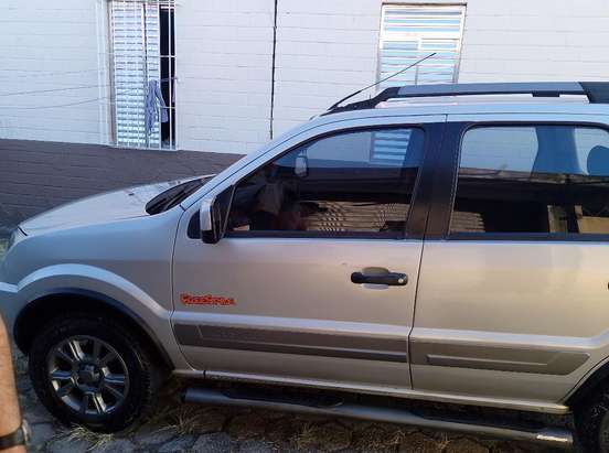 FORD-ECOSPORT-2011