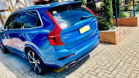 VOLVO-XC90-2019