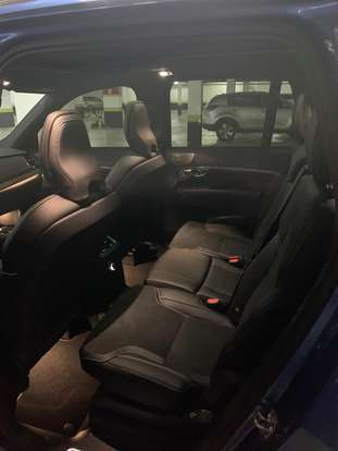 VOLVO-XC90-2019