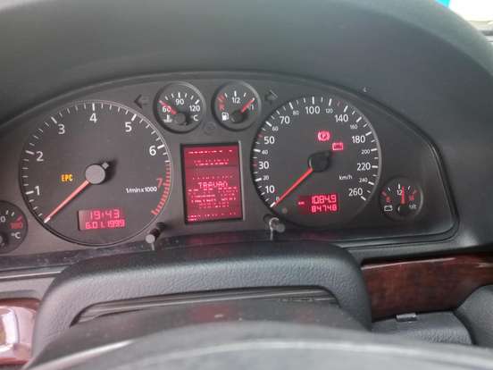 AUDI-A4-2.8 V6 30V GASOLINA 4P AUTOMÁTICO AUDI-A4-2000