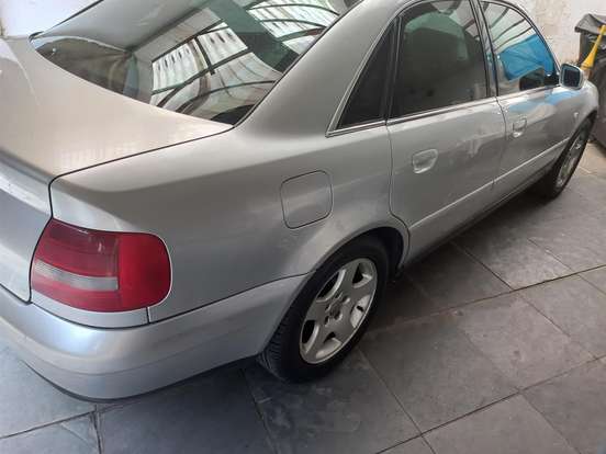 AUDI-A4-2.8 V6 30V GASOLINA 4P AUTOMÁTICO AUDI-A4-2000
