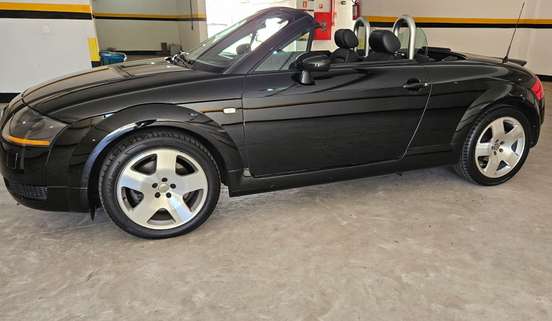 AUDI-TT-2005