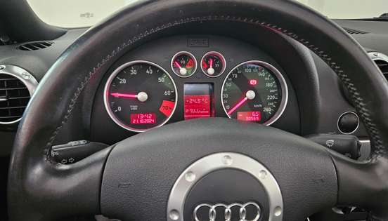 AUDI-TT-2005