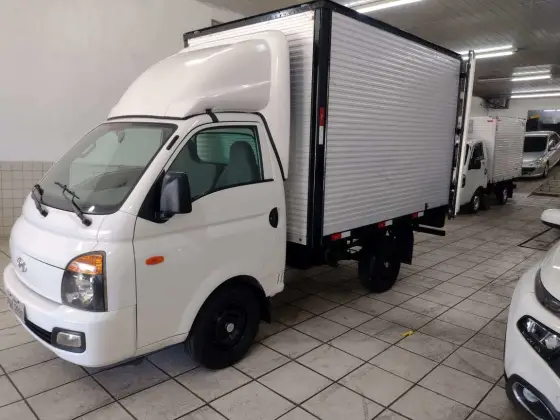 HYUNDAI HR 2.5 LONGO SEM CAÇAMBA 4X2 16V 130CV TURBO INTERCOOLER DIESEL 2P MANUAL