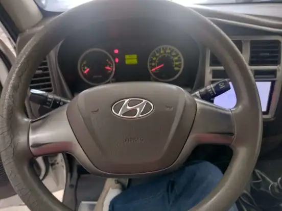 HYUNDAI-HR-2015