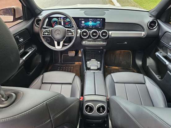 MERCEDES-BENZ-GLB 200-2020