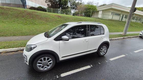 VOLKSWAGEN CROSS UP 1.0 MPI 12V FLEX 4P AUTOMATIZADO
