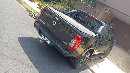 NISSAN-FRONTIER-2021