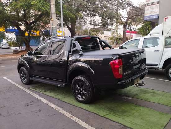 NISSAN-FRONTIER-2021