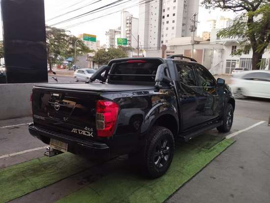 NISSAN-FRONTIER-2021