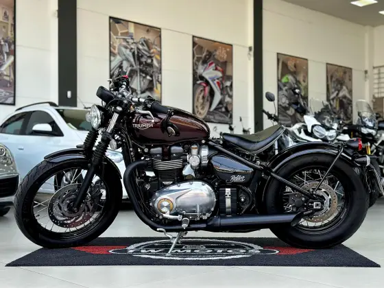 TRIUMPH BONNEVILLE BOBBER 1200 