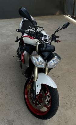 TRIUMPH-STREET TRIPLE 675 ABS-2014